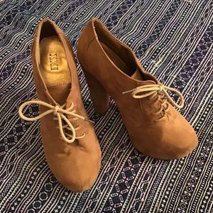 Forever XXI chunky, tan heel. Size 6.
